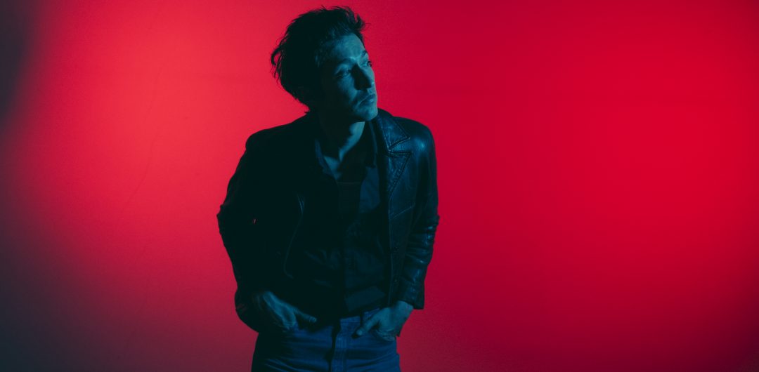 En los Tiempos de lo Extraño, el primer álbum solista de Javier Blake